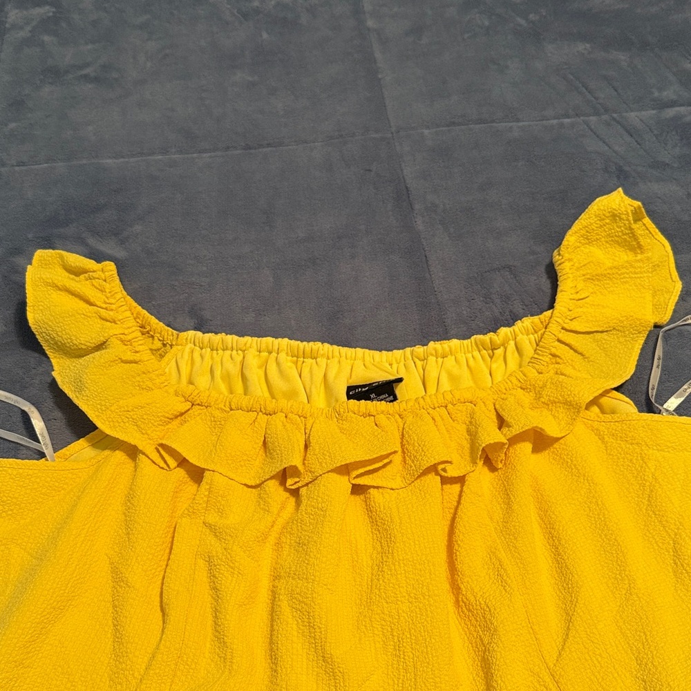 Yellow Ruffled Romper - Picture 8 of 8